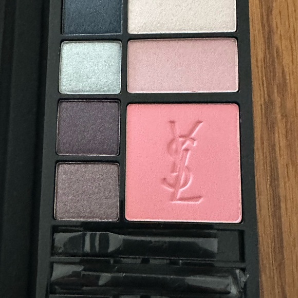 SOLD - YSL High on Stars palette - Picture 3 of 6